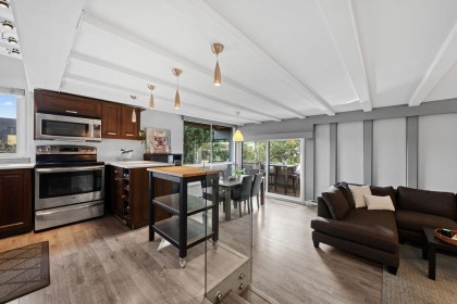 Photo 3 at 201 - 341 Mahon Avenue, Lower Lonsdale, North Vancouver