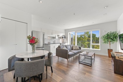 Photo 1 at 406 - 1688 Cypress Street, Kitsilano, Vancouver West