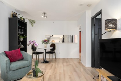 Photo 7 at 807 - 1238 Melville Street, Coal Harbour, Vancouver West