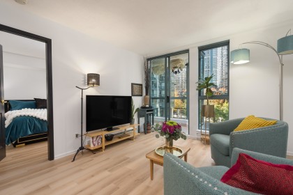 Photo 1 at 807 - 1238 Melville Street, Coal Harbour, Vancouver West