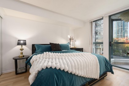 Photo 11 at 807 - 1238 Melville Street, Coal Harbour, Vancouver West