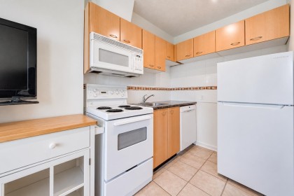 Photo 3 at 403 - 1367 Alberni Street, West End VW, Vancouver West