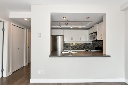 Photo 16 at 503 - 1008 Beach Avenue, Yaletown, Vancouver West