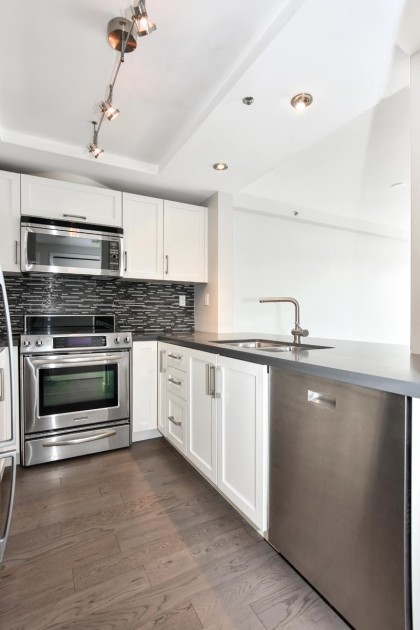Photo 14 at 503 - 1008 Beach Avenue, Yaletown, Vancouver West