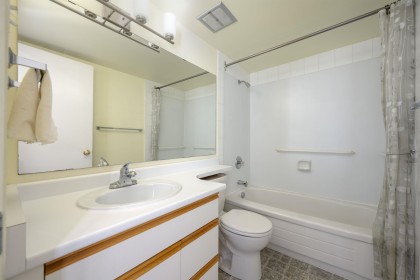 Photo 23 at 302 - 1345 Chesterfield Avenue, Central Lonsdale, North Vancouver