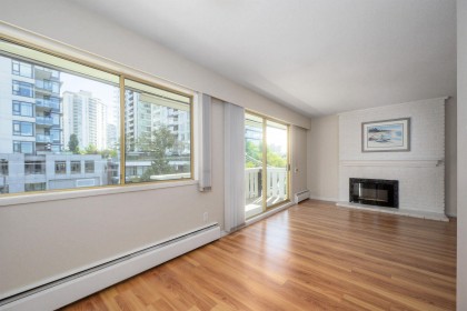 Photo 13 at 302 - 1345 Chesterfield Avenue, Central Lonsdale, North Vancouver