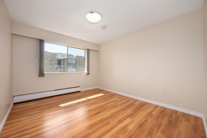 Photo 18 at 302 - 1345 Chesterfield Avenue, Central Lonsdale, North Vancouver