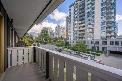 Photo 8 at 302 - 1345 Chesterfield Avenue, Central Lonsdale, North Vancouver