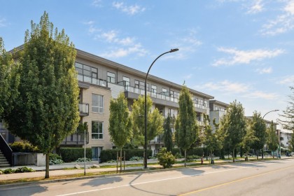 Photo 3 at 105 - 625 E 3rd Street, Lower Lonsdale, North Vancouver