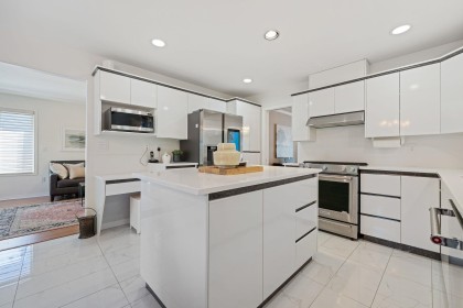Photo 8 at 1154 Harold Road, Lynn Valley, North Vancouver