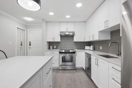Photo 13 at 201 - 1140 Strathaven Drive, Northlands, North Vancouver