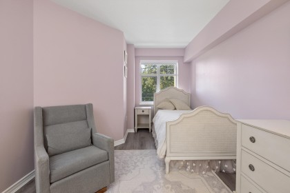 Photo 22 at 201 - 1140 Strathaven Drive, Northlands, North Vancouver