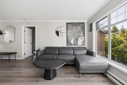 Photo 5 at 201 - 1140 Strathaven Drive, Northlands, North Vancouver