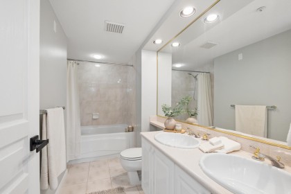 Photo 20 at 201 - 1140 Strathaven Drive, Northlands, North Vancouver