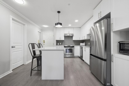 Photo 11 at 201 - 1140 Strathaven Drive, Northlands, North Vancouver