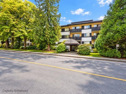 Photo 3 at 106 - 235 E 13th Street, Central Lonsdale, North Vancouver