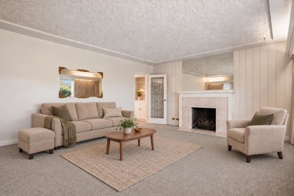 Photo 4 at 657 E Keith Road, Queensbury, North Vancouver