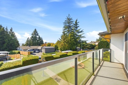 Photo 12 at 4148 Fairway Place, Dollarton, North Vancouver