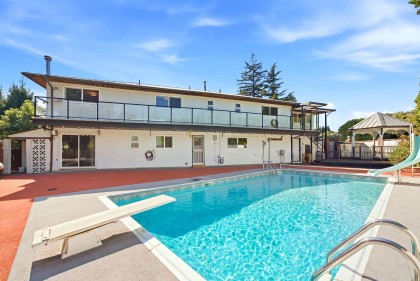 Photo 3 at 4148 Fairway Place, Dollarton, North Vancouver