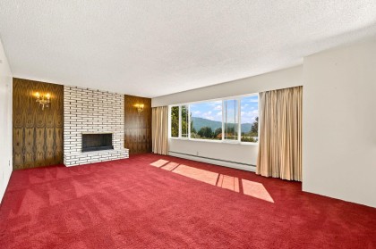 Photo 5 at 4148 Fairway Place, Dollarton, North Vancouver