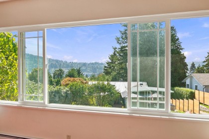 Photo 9 at 4148 Fairway Place, Dollarton, North Vancouver