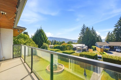 Photo 10 at 4148 Fairway Place, Dollarton, North Vancouver