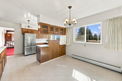 Photo 14 at 4148 Fairway Place, Dollarton, North Vancouver