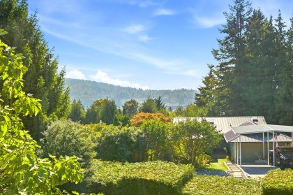 Photo 11 at 4148 Fairway Place, Dollarton, North Vancouver