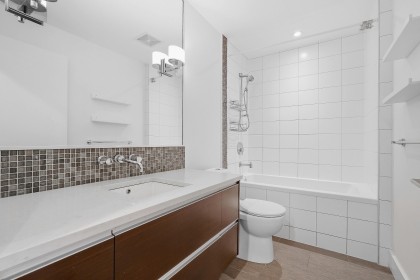 Photo 19 at 203 - 2481 Waterloo Street, Kitsilano, Vancouver West