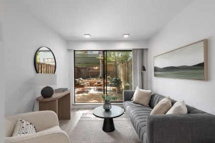 Photo 2 at 207 - 2410 Cornwall Avenue, Kitsilano, Vancouver West