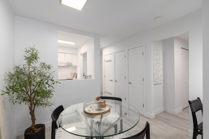 Photo 9 at 207 - 2410 Cornwall Avenue, Kitsilano, Vancouver West
