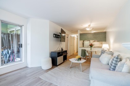 Photo 9 at 105 - 2195 W 5th Avenue, Kitsilano, Vancouver West