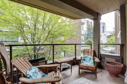 Photo 1 at 205 - 1535 Chesterfield Avenue, Central Lonsdale, North Vancouver