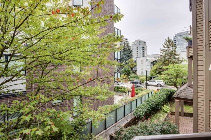 Photo 20 at 205 - 1535 Chesterfield Avenue, Central Lonsdale, North Vancouver