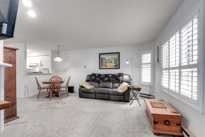Photo 10 at 205 - 1535 Chesterfield Avenue, Central Lonsdale, North Vancouver