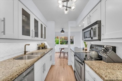 Photo 13 at 102 - 320 W 2nd Street, Lower Lonsdale, North Vancouver