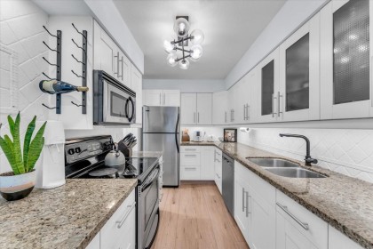 Photo 12 at 102 - 320 W 2nd Street, Lower Lonsdale, North Vancouver