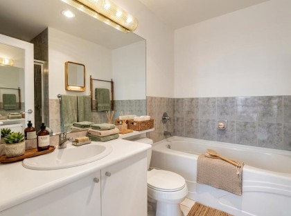 Photo 13 at 607 - 1239 W Georgia Street, Coal Harbour, Vancouver West
