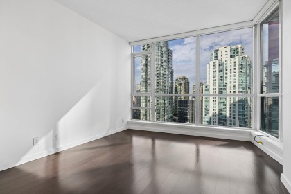 Photo 12 at 2007 - 1189 Melville Street, Coal Harbour, Vancouver West