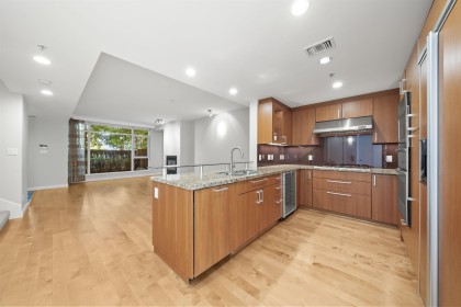 Photo 11 at TH19 - 1281 W Cordova Street, Coal Harbour, Vancouver West