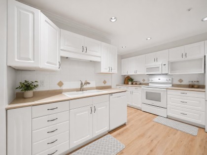 Photo 6 at 104 - 1281 Parkgate Avenue, Northlands, North Vancouver