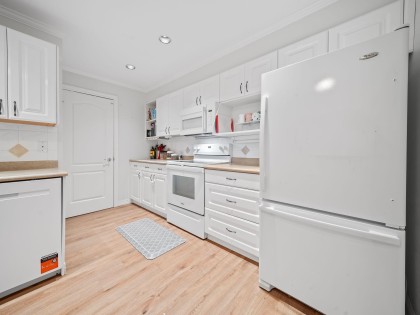 Photo 8 at 104 - 1281 Parkgate Avenue, Northlands, North Vancouver
