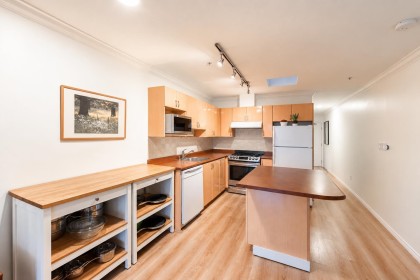 Photo 6 at 406 - 5629 Dunbar Street, Dunbar, Vancouver West