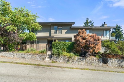 Photo 2 at 140-142 St. Patricks Avenue, Lower Lonsdale, North Vancouver