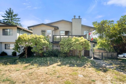 Photo 3 at 140-142 St. Patricks Avenue, Lower Lonsdale, North Vancouver