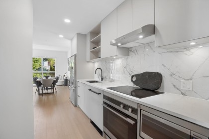 Photo 11 at 321 - 422 E 3rd Street, Lower Lonsdale, North Vancouver
