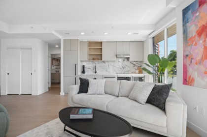 Photo 13 at 204 - 333 St. Davids Avenue, Lower Lonsdale, North Vancouver