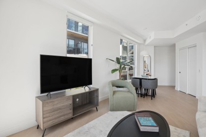Photo 7 at 204 - 333 St. Davids Avenue, Lower Lonsdale, North Vancouver