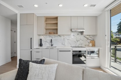 Photo 20 at 204 - 333 St. Davids Avenue, Lower Lonsdale, North Vancouver