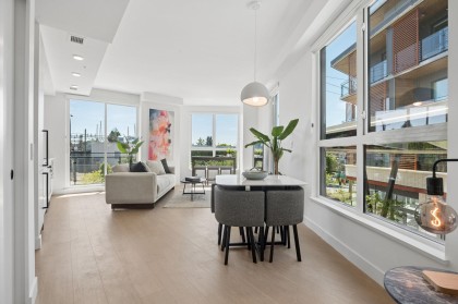 Photo 15 at 204 - 333 St. Davids Avenue, Lower Lonsdale, North Vancouver